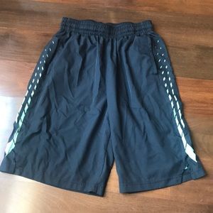 Hyperelite Nike Men’s black and mint green shorts